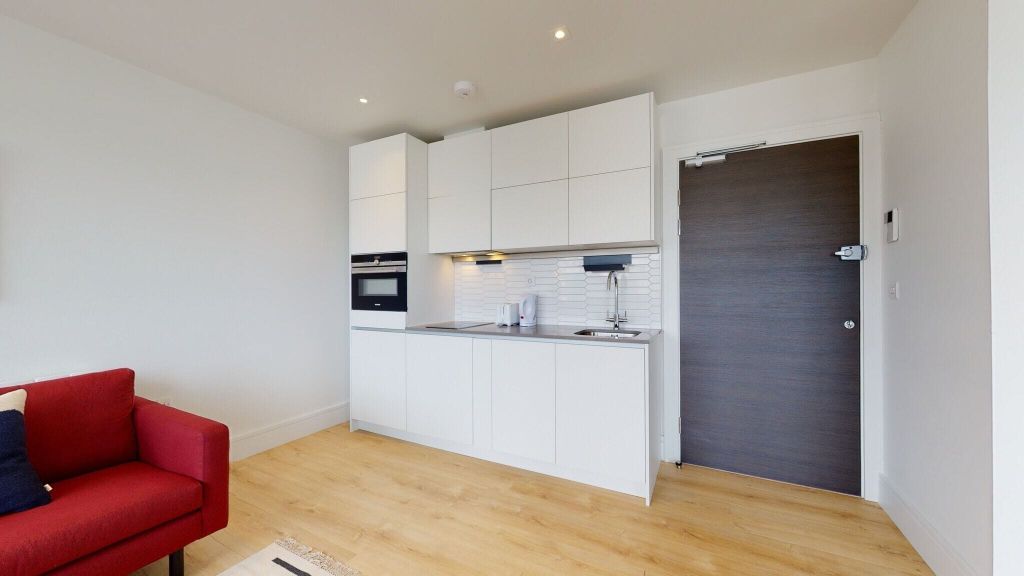 Property photo 2 of 16 Kitchen