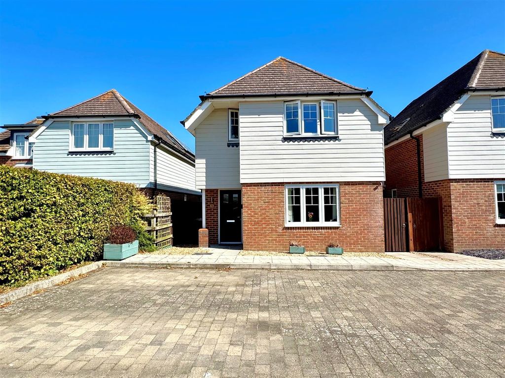 Property photo 1 of 16 Front 4.Jpg