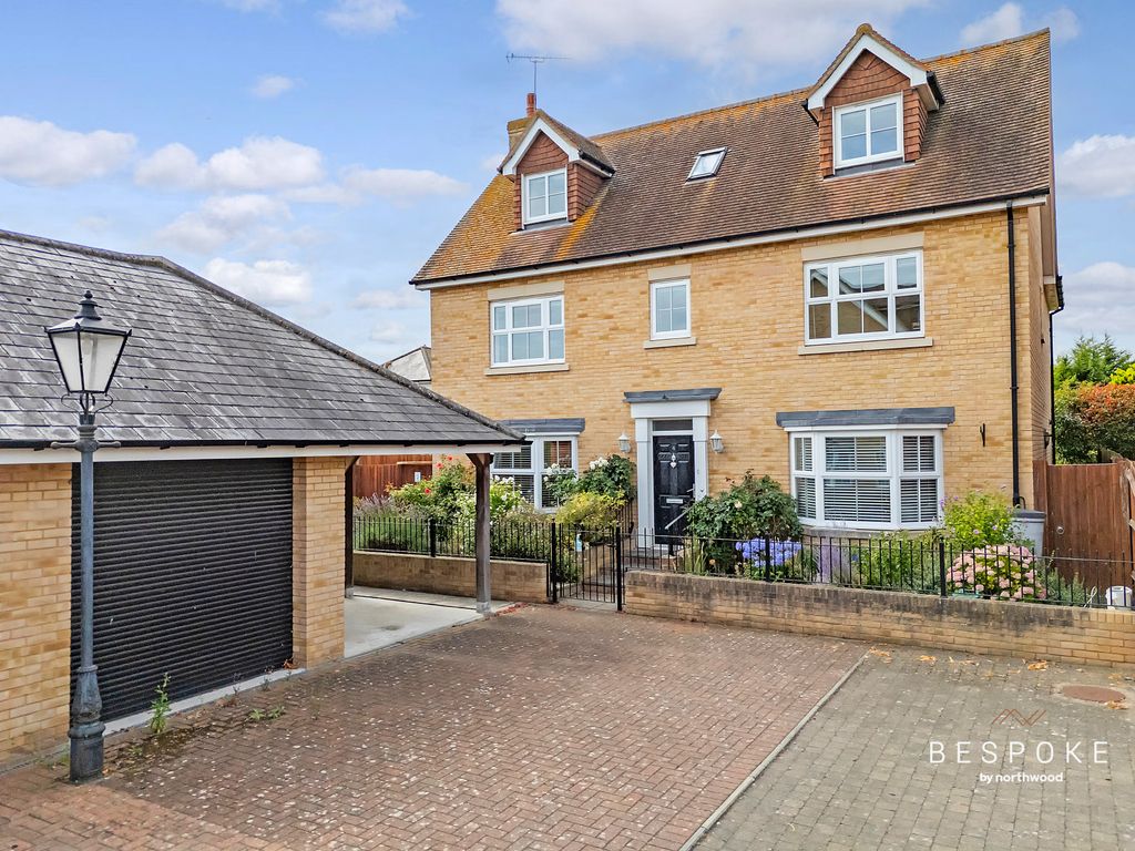 Property photo 1 of 34