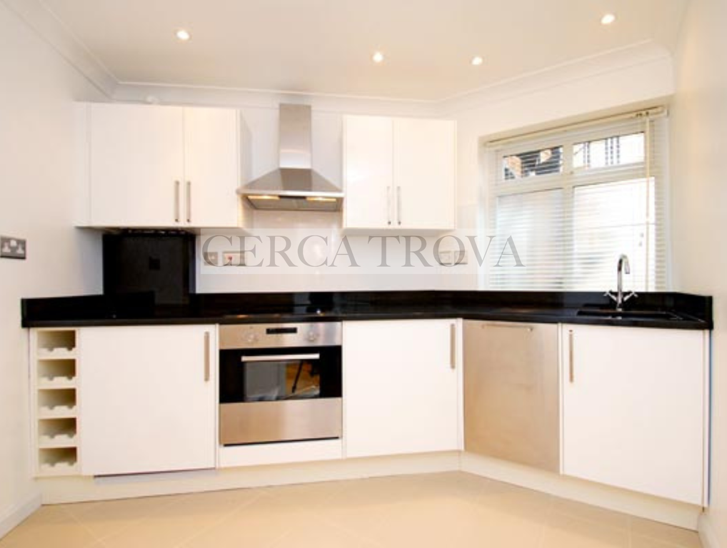 Property photo 2 of 5 Kitchen