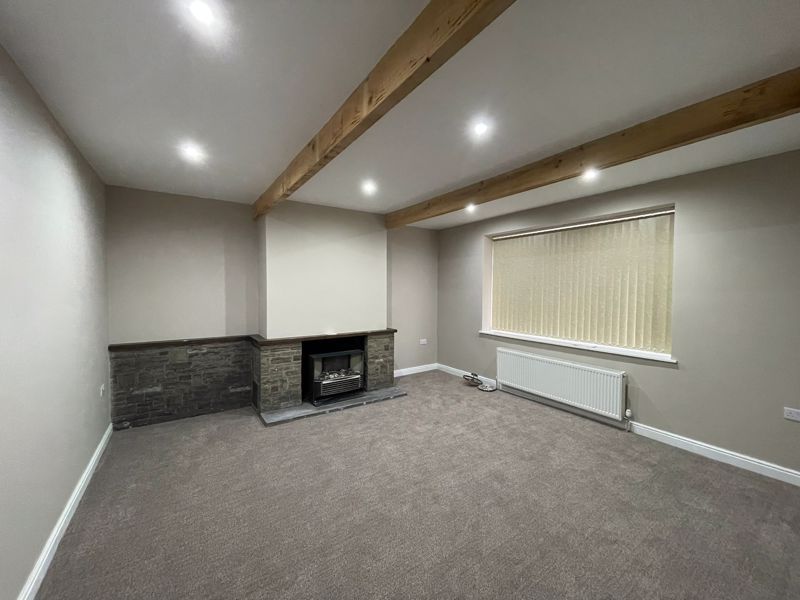 Property photo 2 of 15 Photo 11