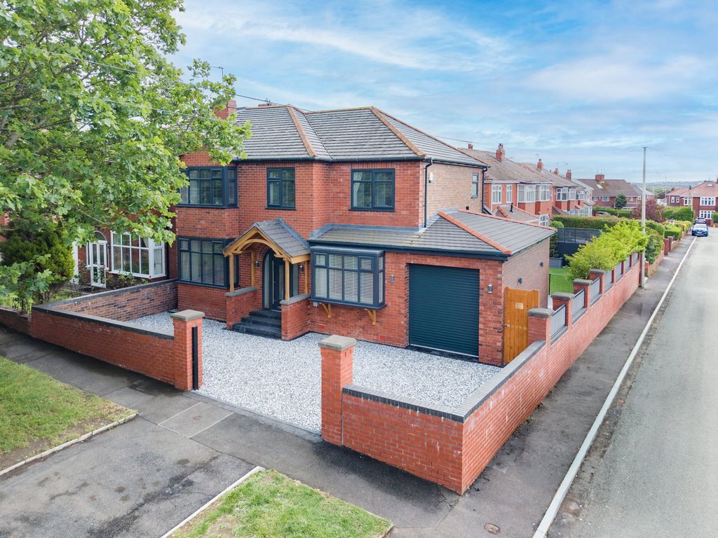 Property photo 1 of 30