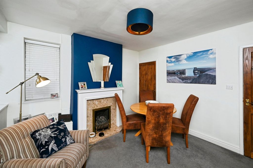 Property photo 2 of 21