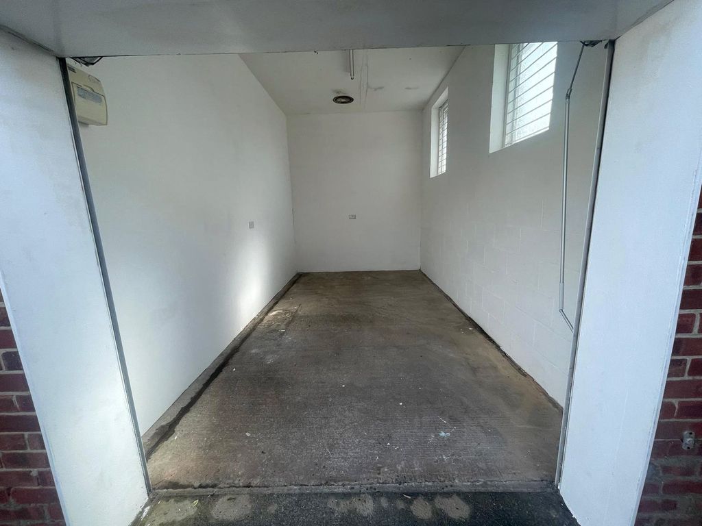 Property photo 2 of 4 Picture No. 01