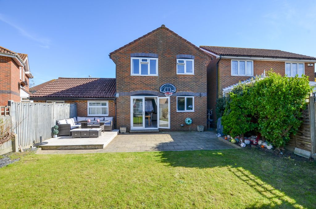 Property photo 2 of 19