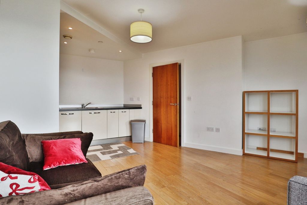 Property photo 3 of 13 Photo