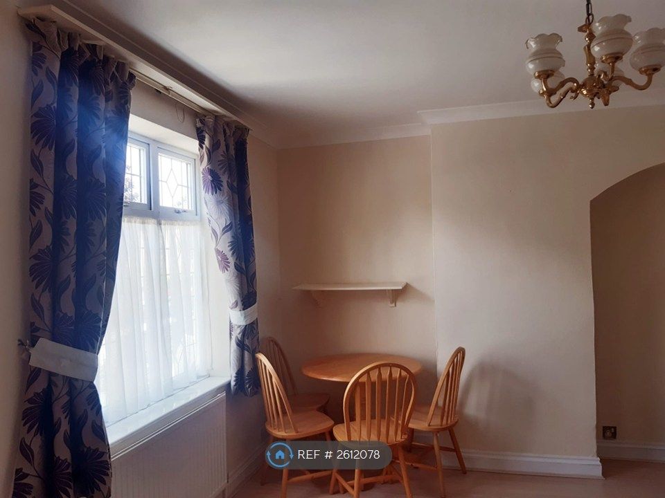 Property photo 3 of 21