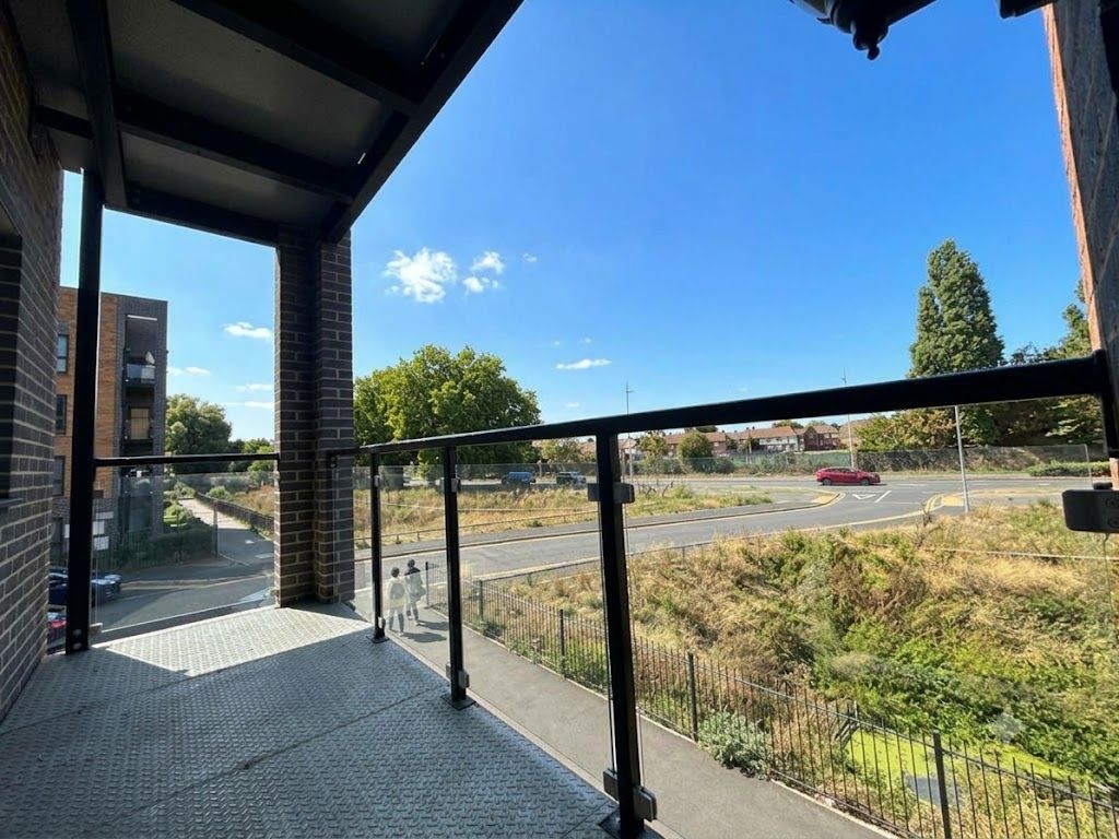 Property photo 3 of 12