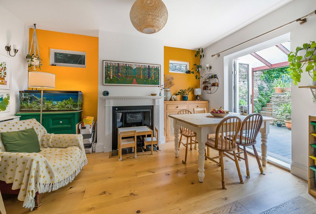 Property photo 2 of 15 980449 (4).Jpg