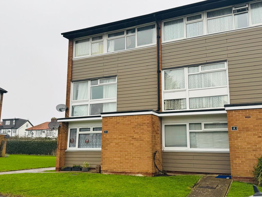 Property photo 1 of 7 Photo 7