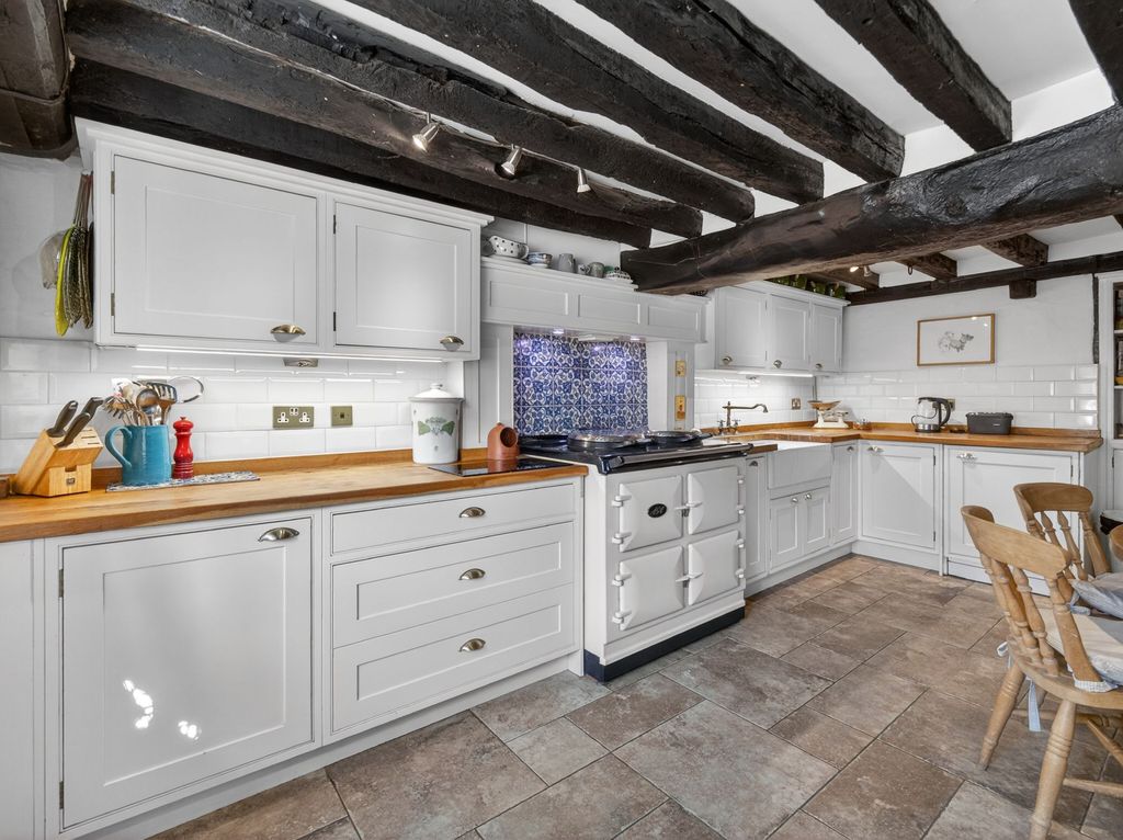 Property photo 2 of 30 Kitchen
