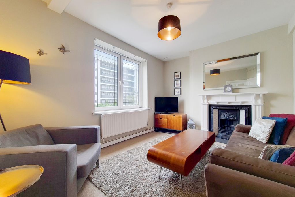 Property photo 1 of 5