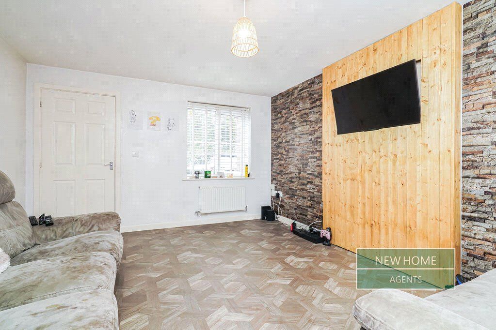Property photo 2 of 15 Picture No. 10