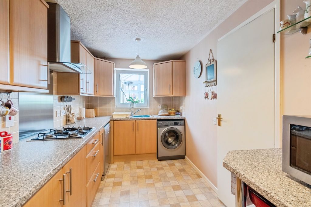 Property photo 2 of 16