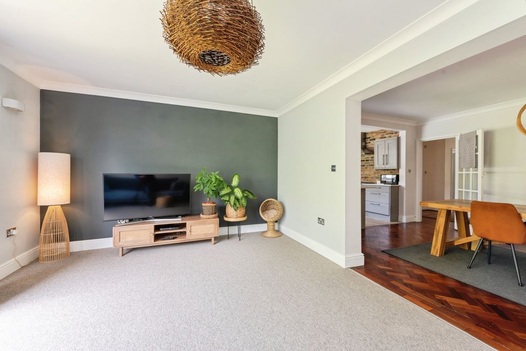 Property photo 3 of 20 Photo #3