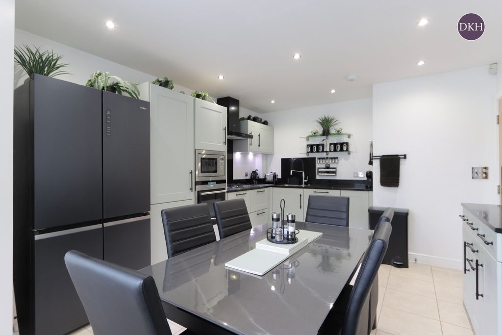 Property photo 2 of 15 Picture No. 09