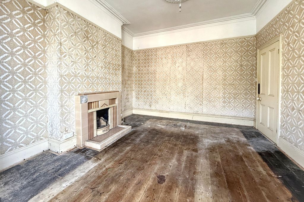 Property photo 3 of 16 33 Westbourne Road, Plymouth Pl3 4Lh