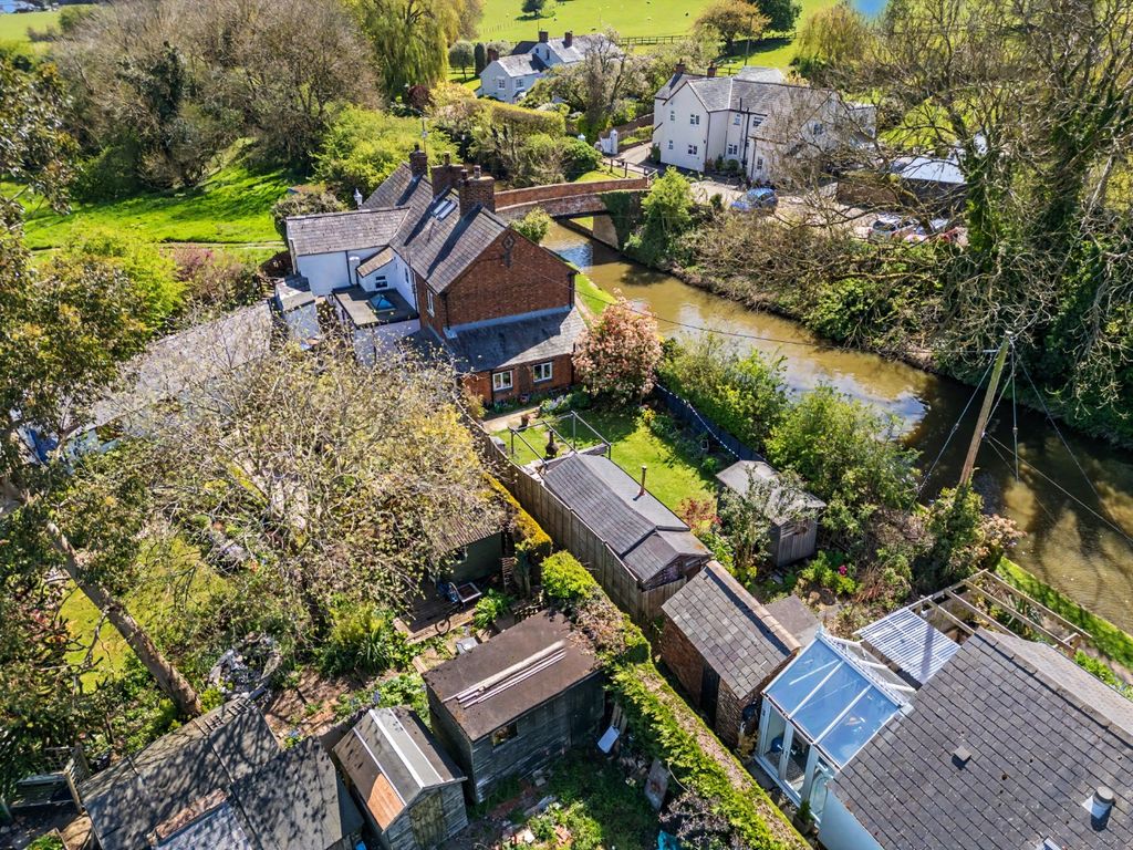 Property photo 2 of 46 5046978