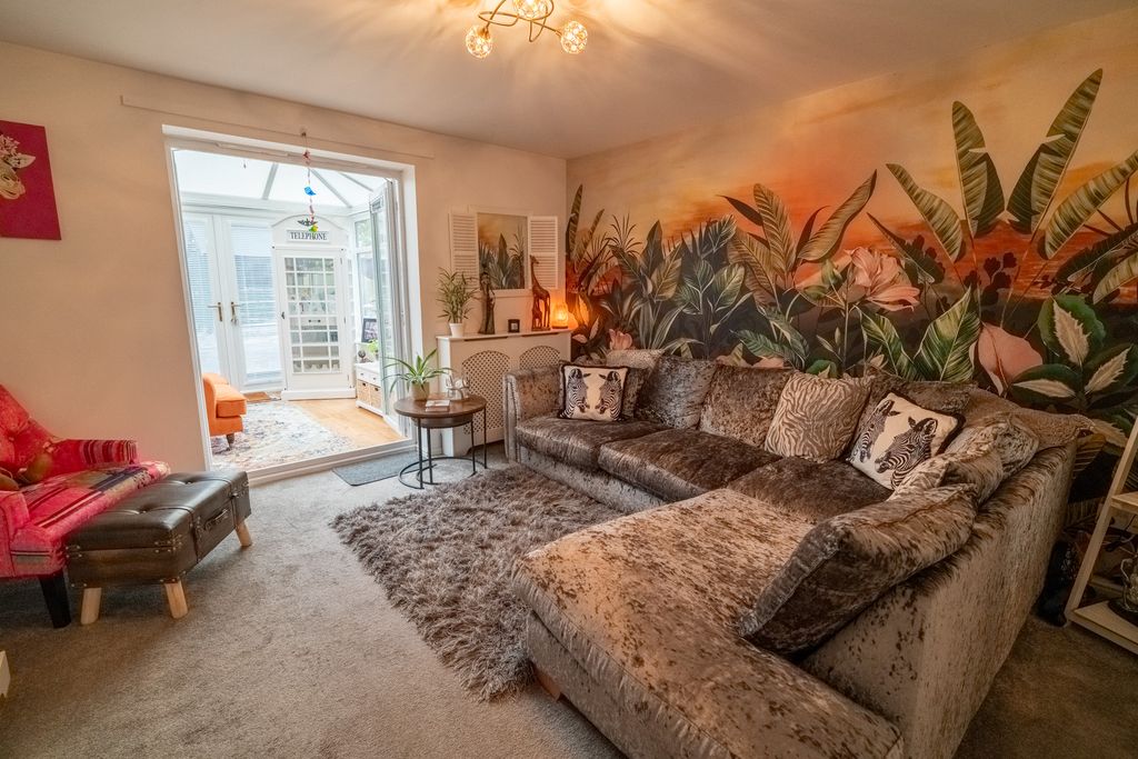 Property photo 2 of 17