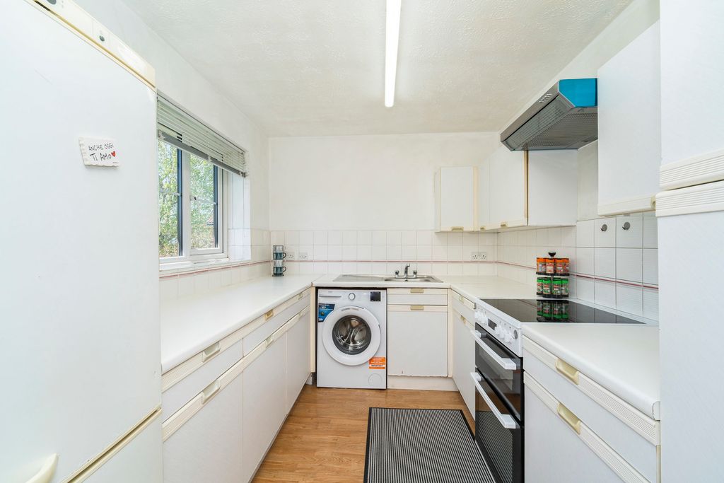 Property photo 2 of 16 Pbox-Img.Jpg