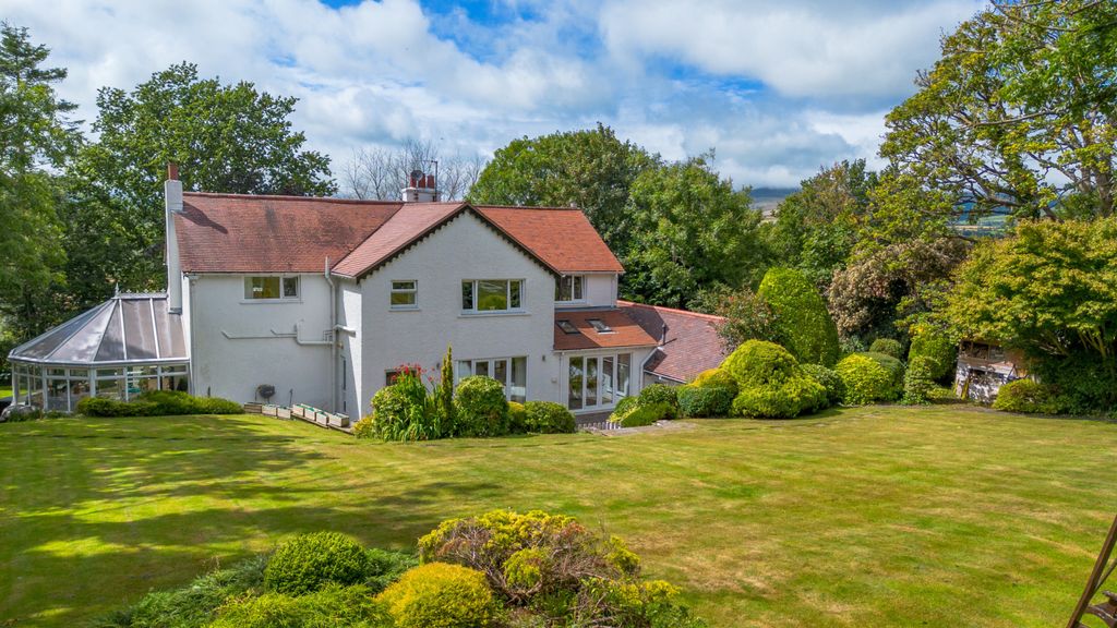 Property photo 3 of 37