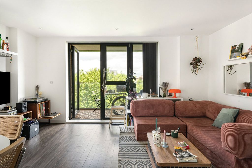 Property photo 1 of 23 Open Plan Living