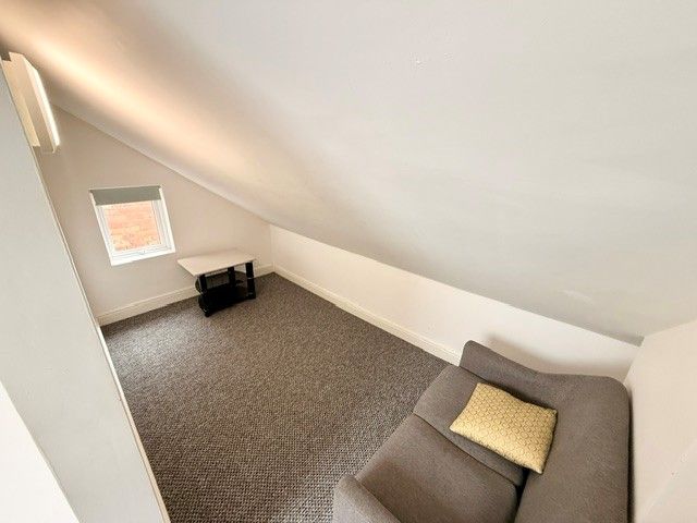 Property photo 2 of 11 Image