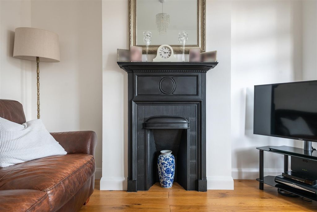 Property photo 3 of 25 31 Brighton Road Internals More-3.Jpg
