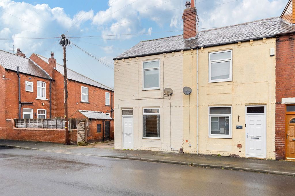 Property photo 1 of 18