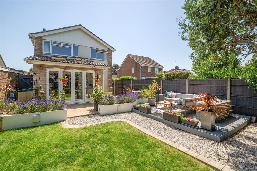 Property photo 1 of 18 Rear Garden.Jpg