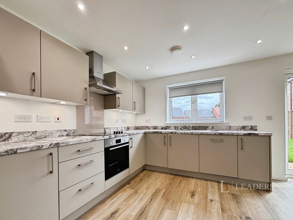 Property photo 2 of 12 Kitchen