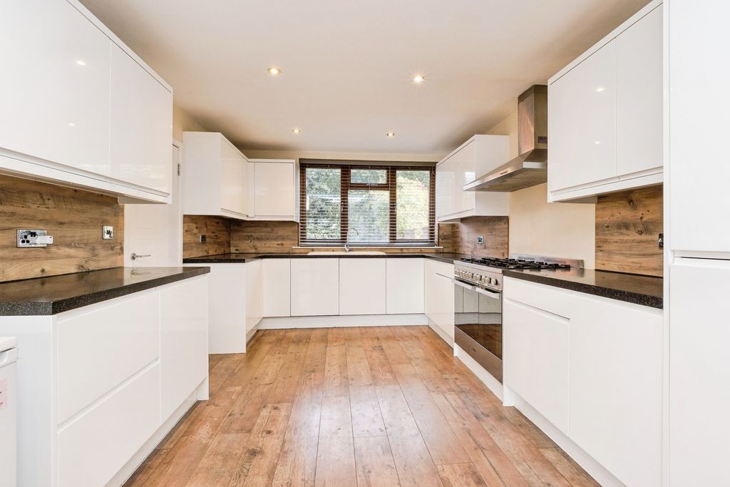Property photo 2 of 18 Pbox-Img.Jpg