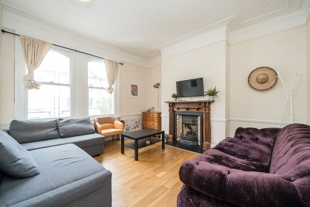 Property photo 2 of 7