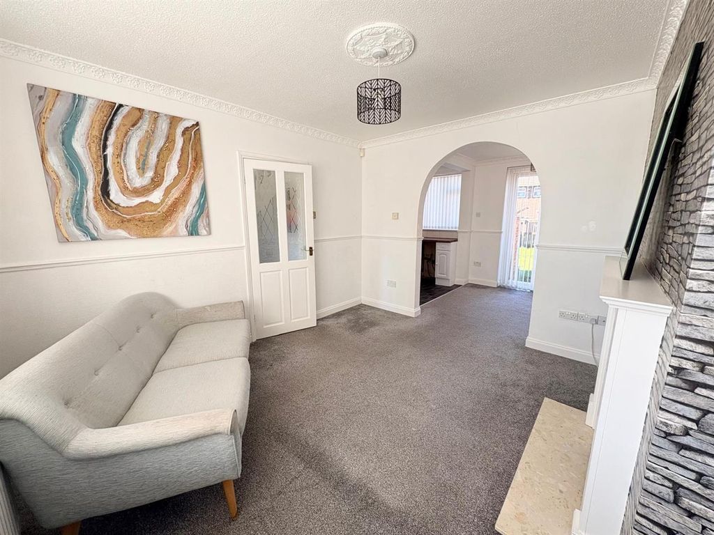 Property photo 3 of 12 d08947F5-5F90-4Fa7-A531-565Ed10cc7Cf.Jpg