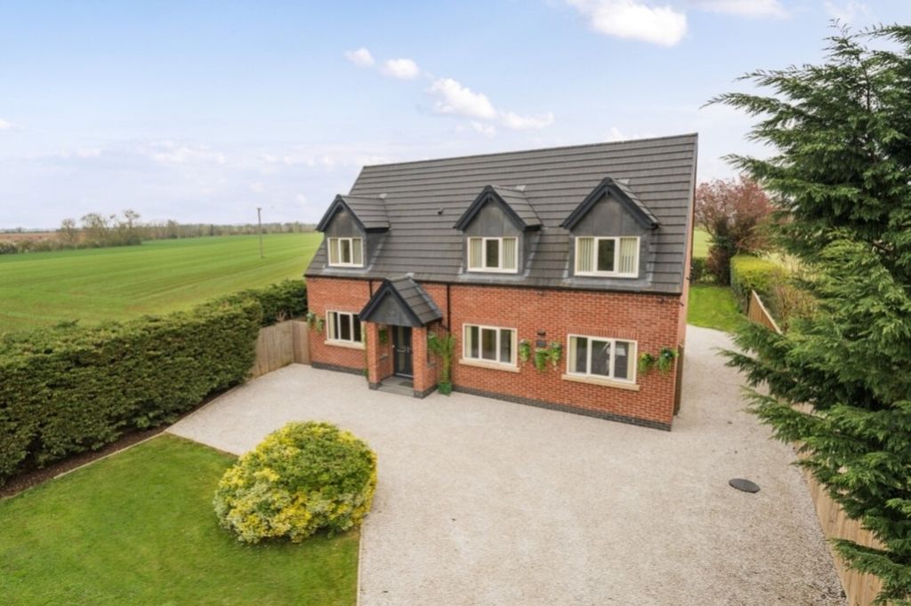 Property photo 1 of 26 4