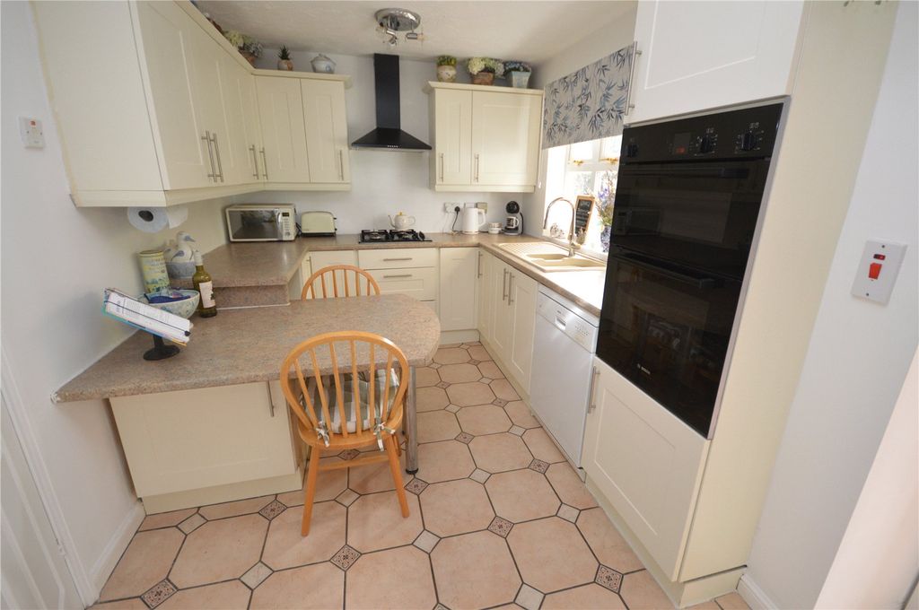Property photo 2 of 19 Picture No. 15