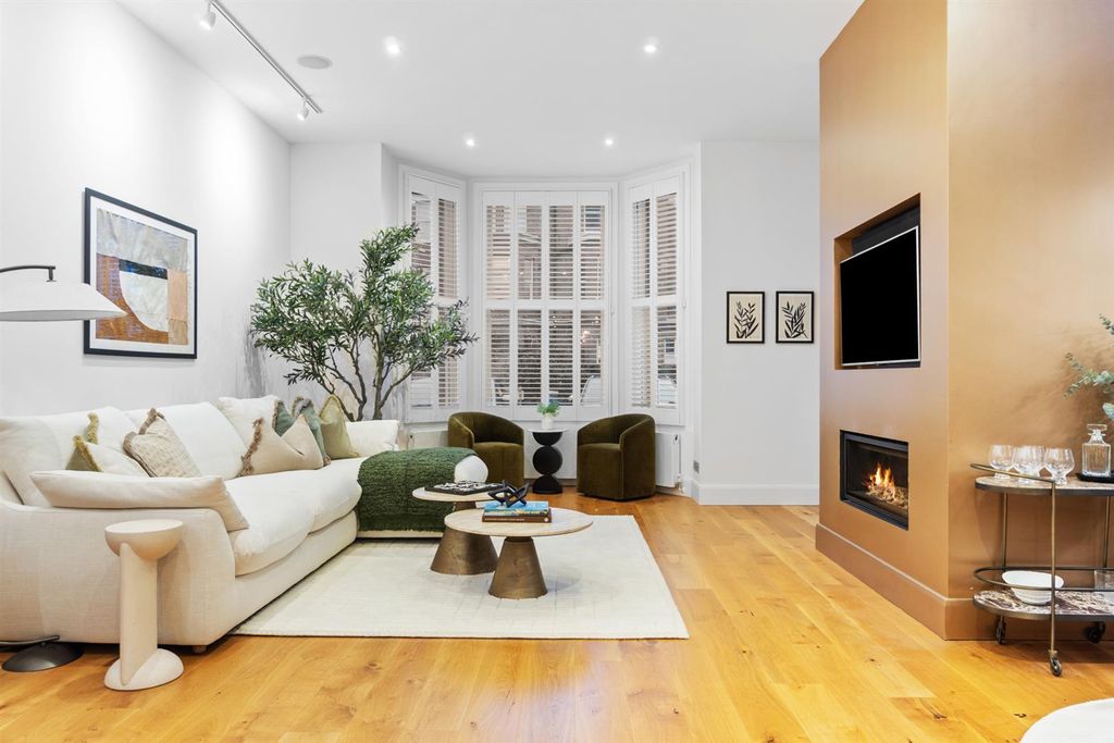 Property photo 3 of 22 3.Jpg