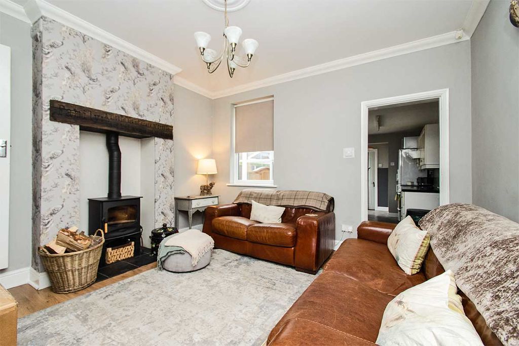 Property photo 2 of 11 Photo 2