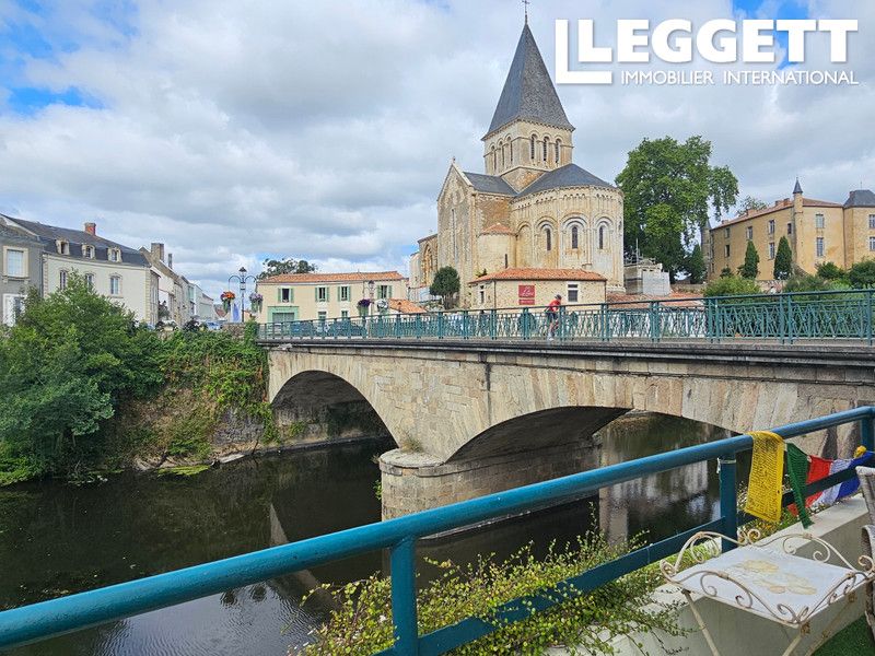 Property photo 2 of 10