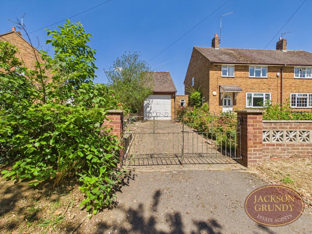 Property photo 1 of 16 The Pound
