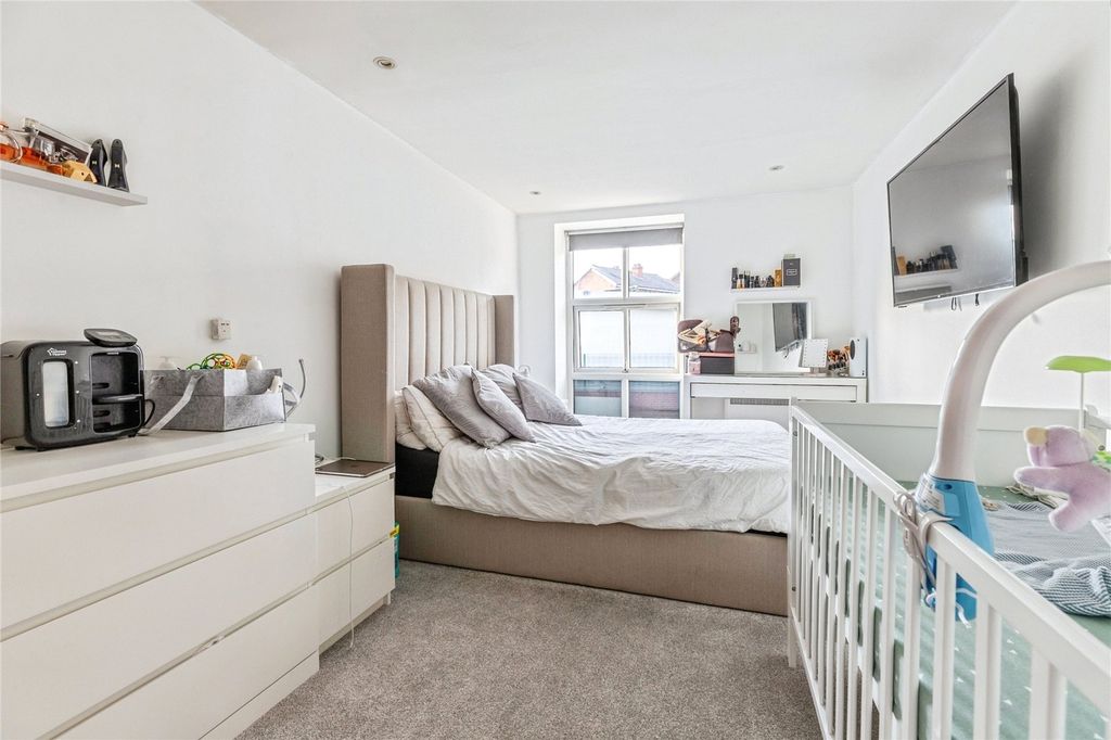 Property photo 3 of 22 Picture No. 11