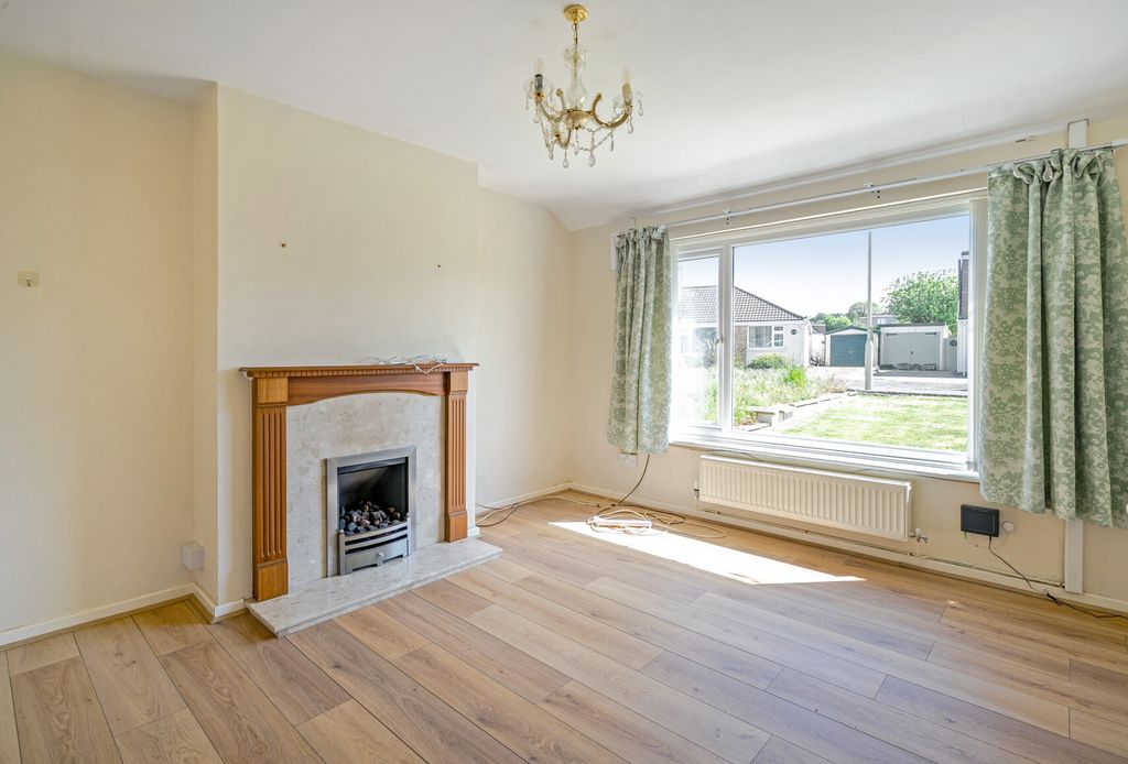 Property photo 2 of 20 18-6819Ec47B3Ecc-...