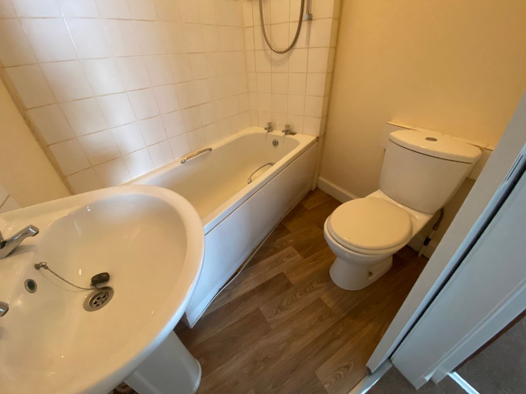 Property photo 3 of 4