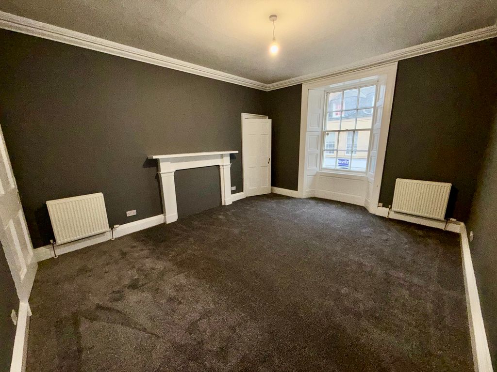 Property photo 2 of 8 2