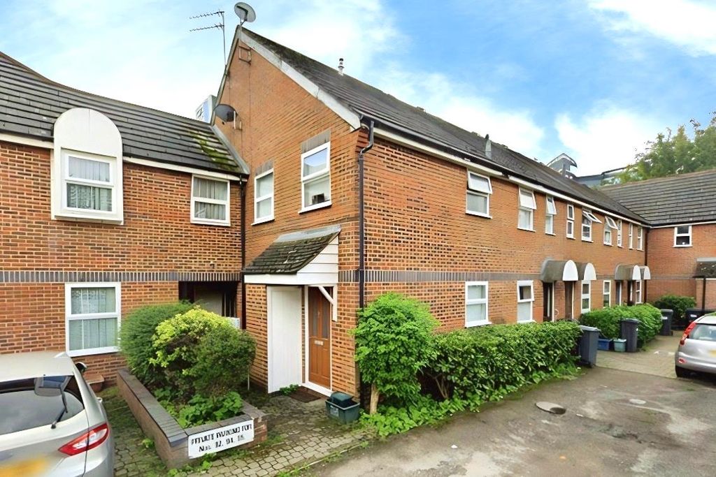 Property photo 1 of 6