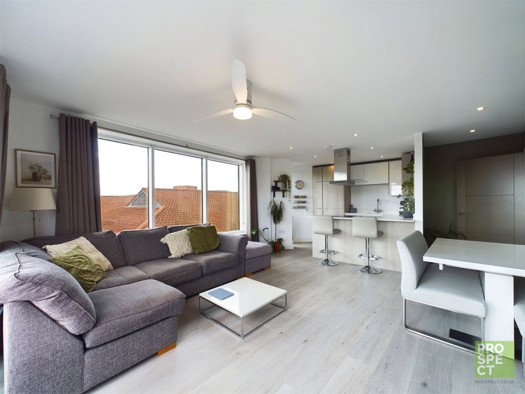 Property photo 3 of 9 Picture No. 25