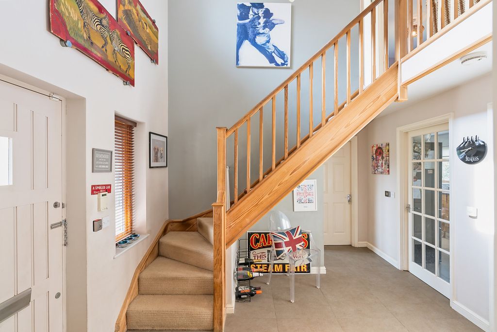 Property photo 3 of 30