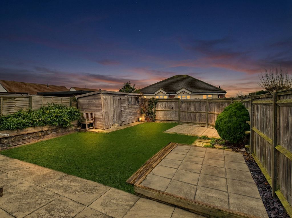 Property photo 2 of 21