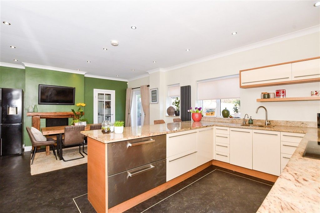 Property photo 1 of 21 Kitchen/Diner