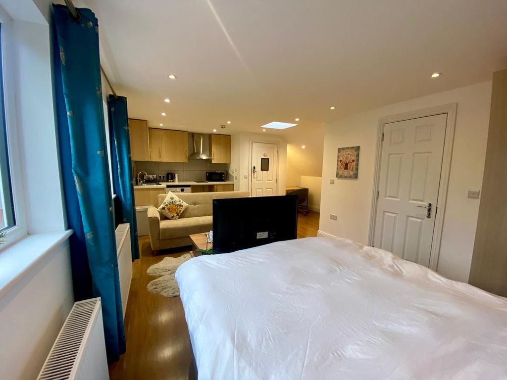 Property photo 2 of 4